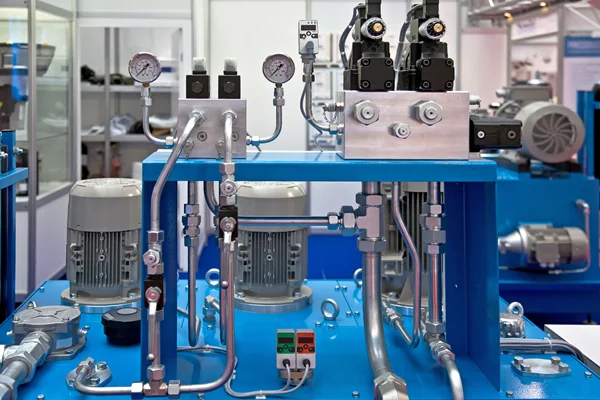 راهکارهای بهینهسازی مصرف انرژی در سیستمهای هیدرولیکی